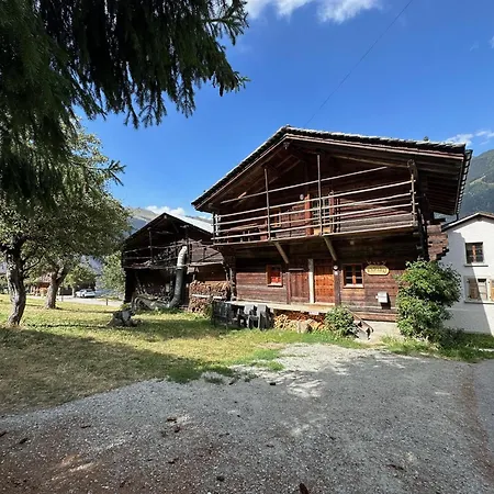 Family Karibu - 4 Vallees - Next To Verbier